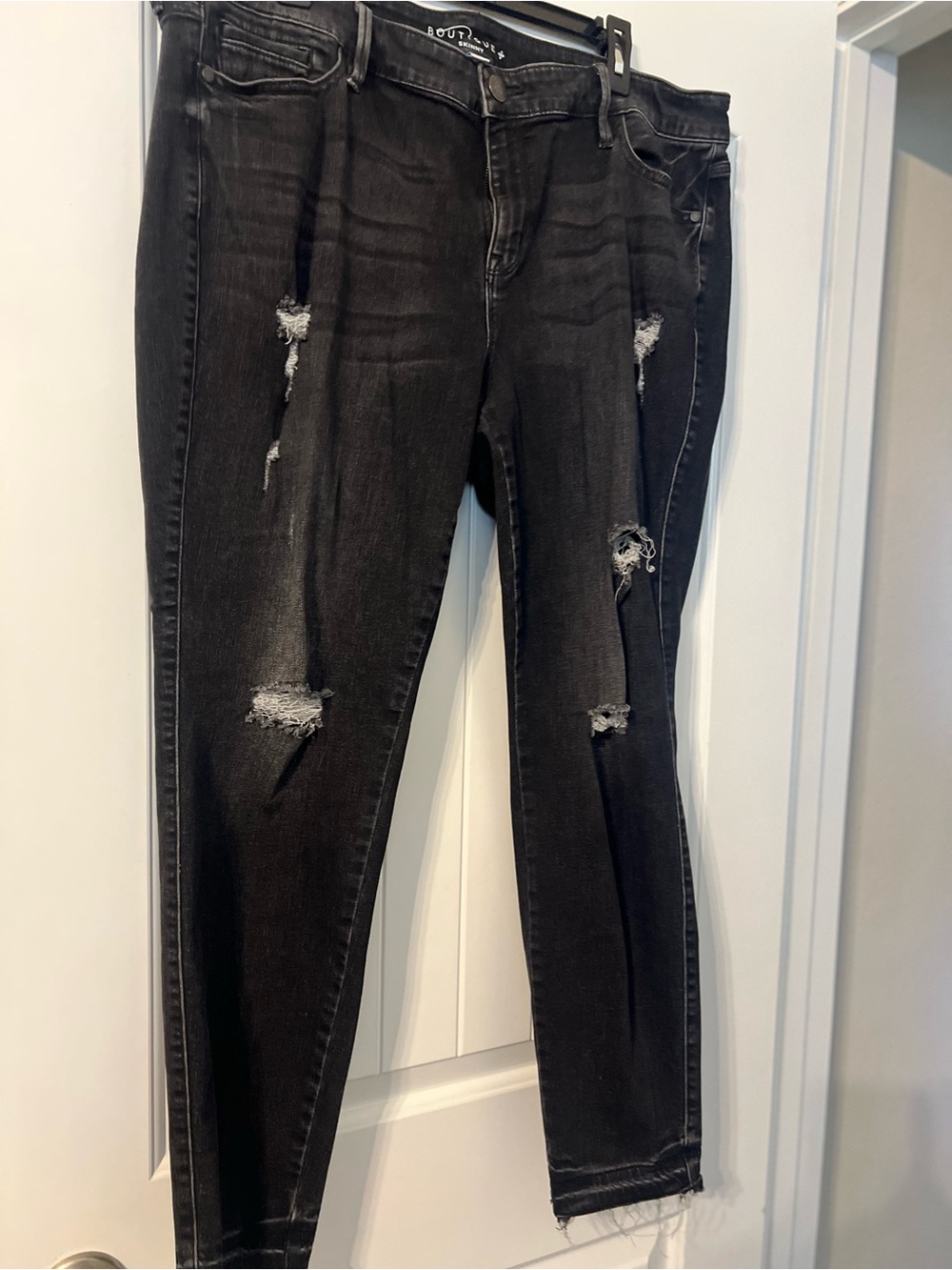 Distressed Black Skinny Jeans - Boutique 9